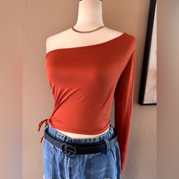 Heart & Hips One-Shoulder Rust Crop Top - Picture 9 of 10